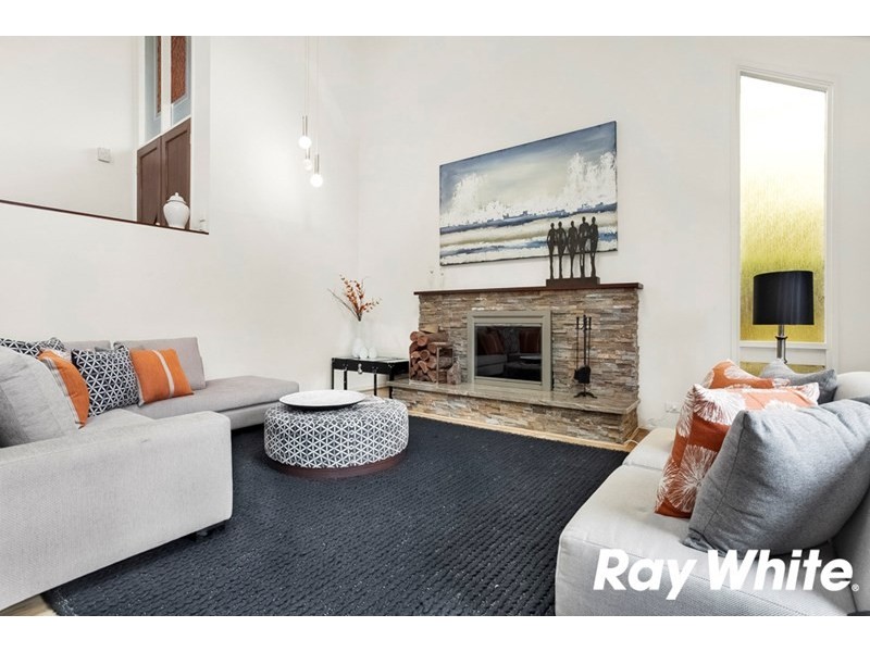 4 Harwood Close, Wheelers Hill VIC 3150