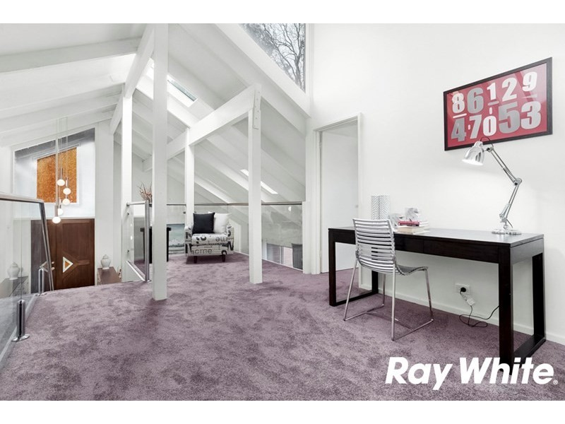 4 Harwood Close, Wheelers Hill VIC 3150