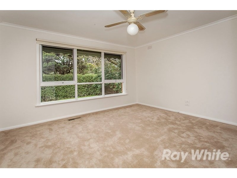 37 Taylors Road, Croydon VIC 3136