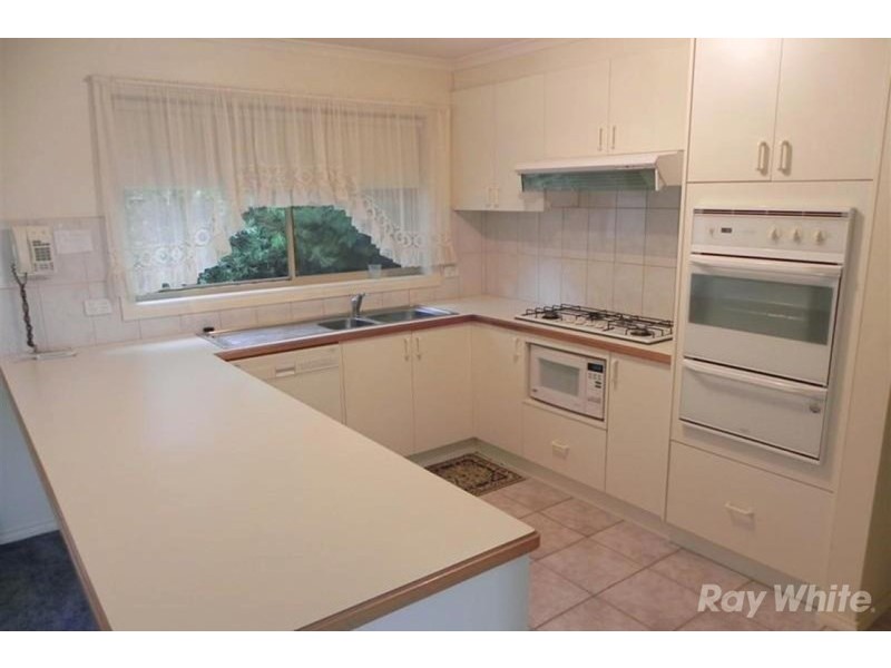 2/8 Olinda Street, Glen Waverley VIC 3150