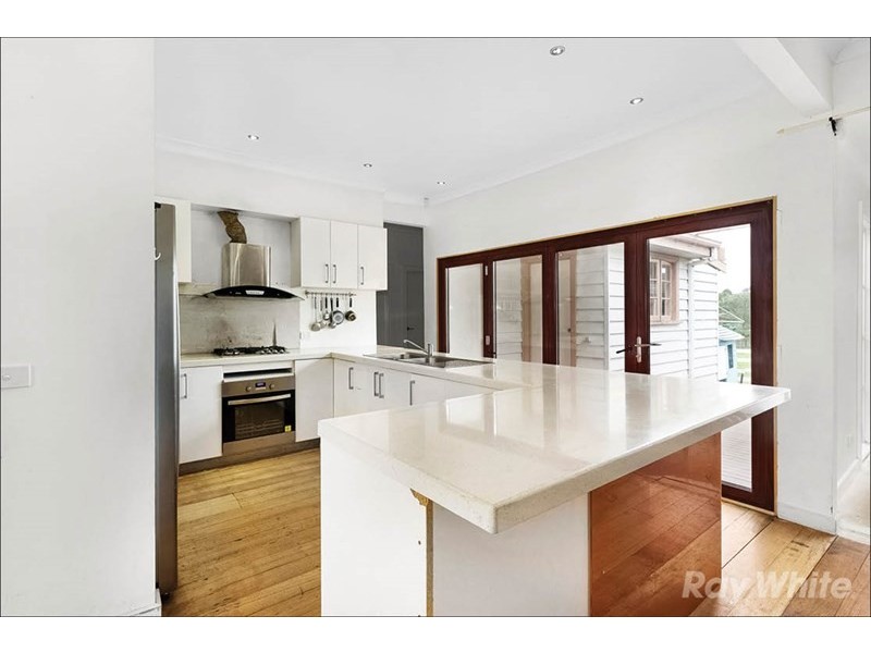 24 Morshead Avenue, Mount Waverley VIC 3149