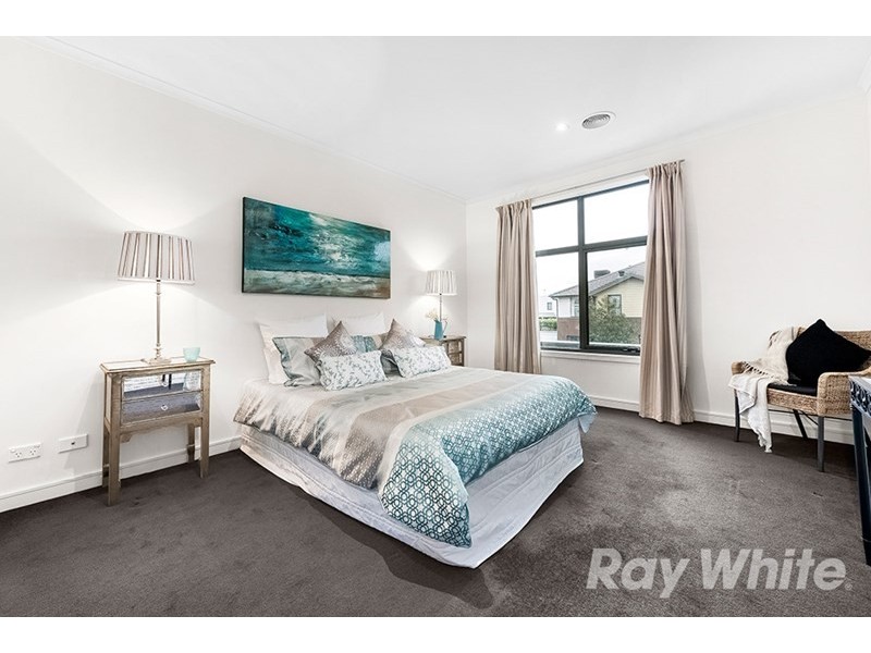 13 Camville Road, Mulgrave VIC 3170
