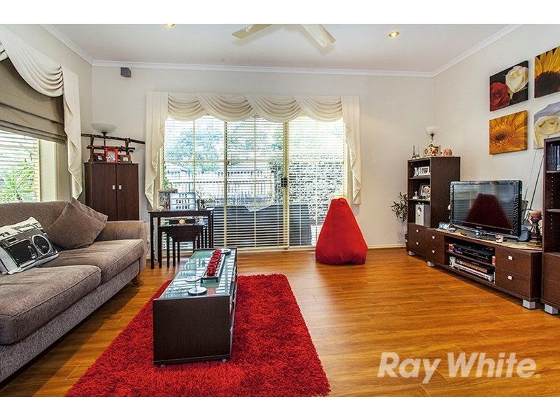 1/1 Pine Tree Avenue, Glen Waverley VIC 3150