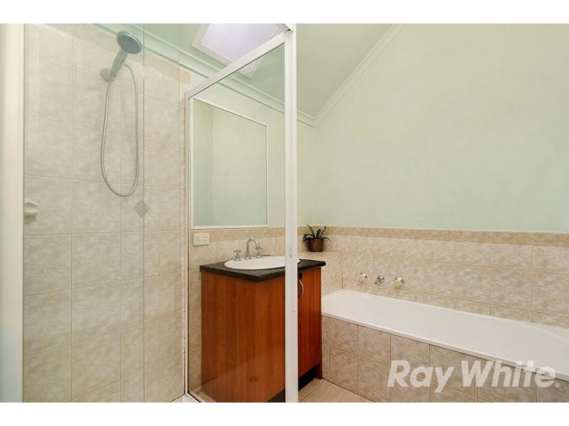 2/21 Roberts Avenue, Mulgrave VIC 3170