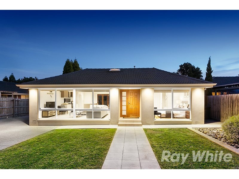 16 Amblecote Crescent, Mulgrave VIC 3170