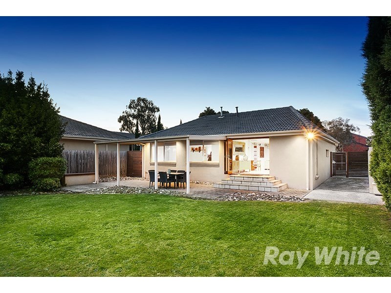 16 Amblecote Crescent, Mulgrave VIC 3170