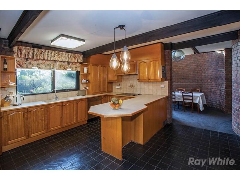 11 The Woodland, Wheelers Hill VIC 3150