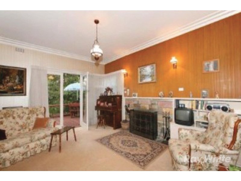 1 Aroona Avenue, Mitcham VIC 3132