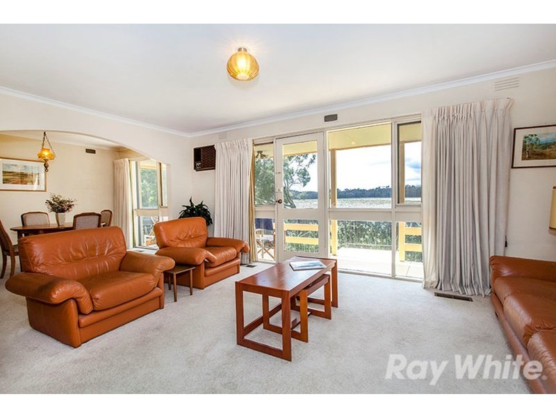 6 Knights Drive, Glen Waverley VIC 3150