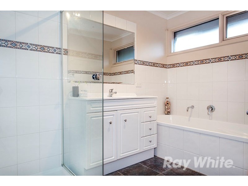 16 Baranbali Drive, Vermont South VIC 3133