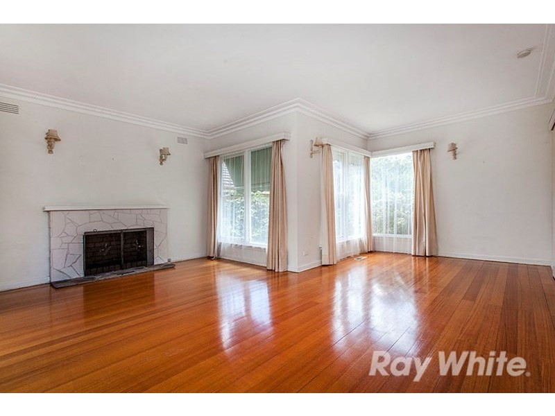 10 Leonard Street, Burwood VIC 3125