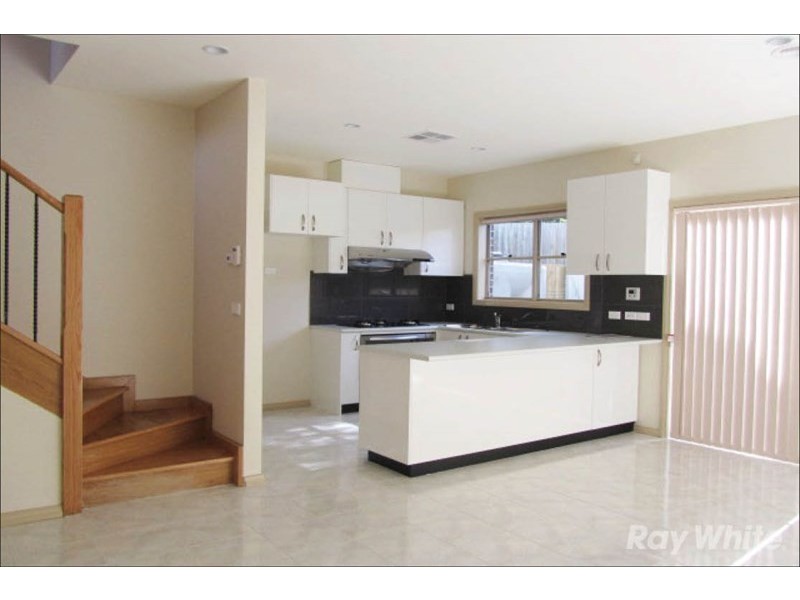 2/35 Angus Drive, Glen Waverley VIC 3150