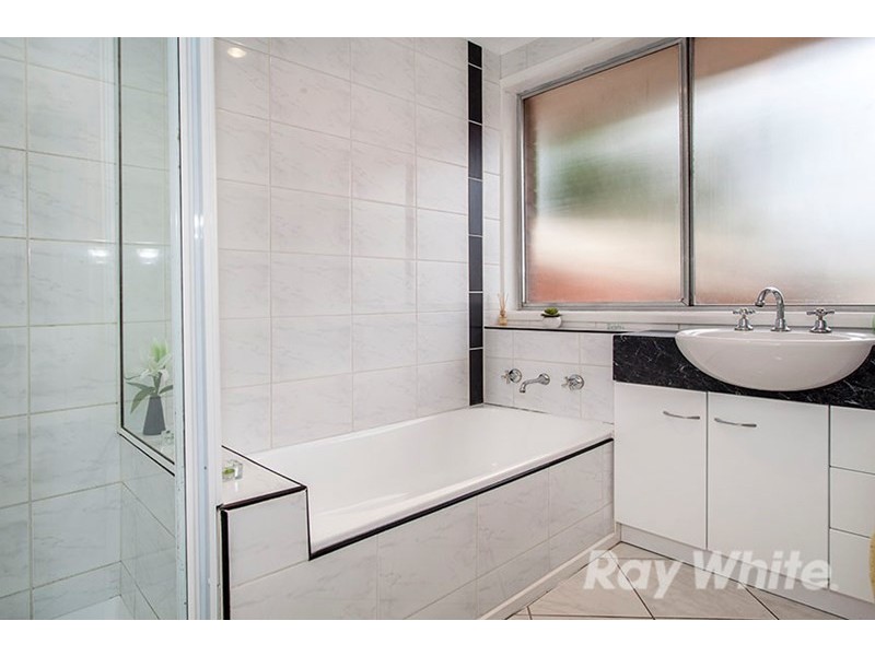 7 Mantova Drive, Wheelers Hill VIC 3150