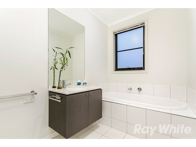 6 Old Trafford Way, Mulgrave VIC 3170