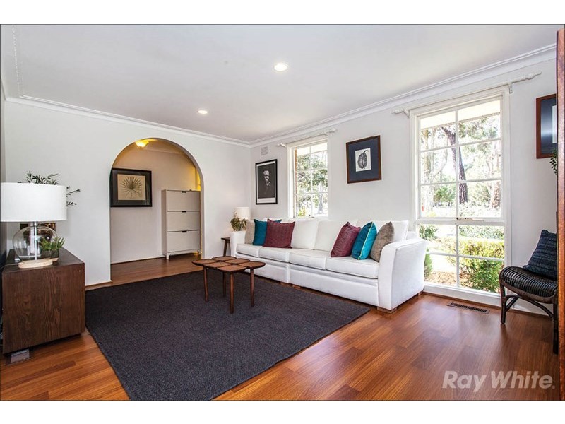 11 Chancellor Drive, Wheelers Hill VIC 3150