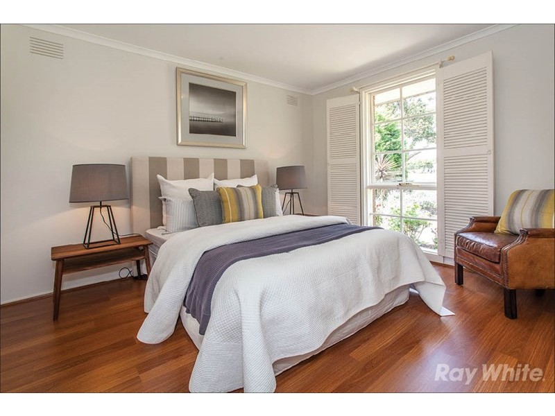 11 Chancellor Drive, Wheelers Hill VIC 3150