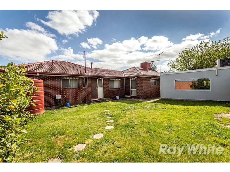 29 Tiverton Drive, Mulgrave VIC 3170