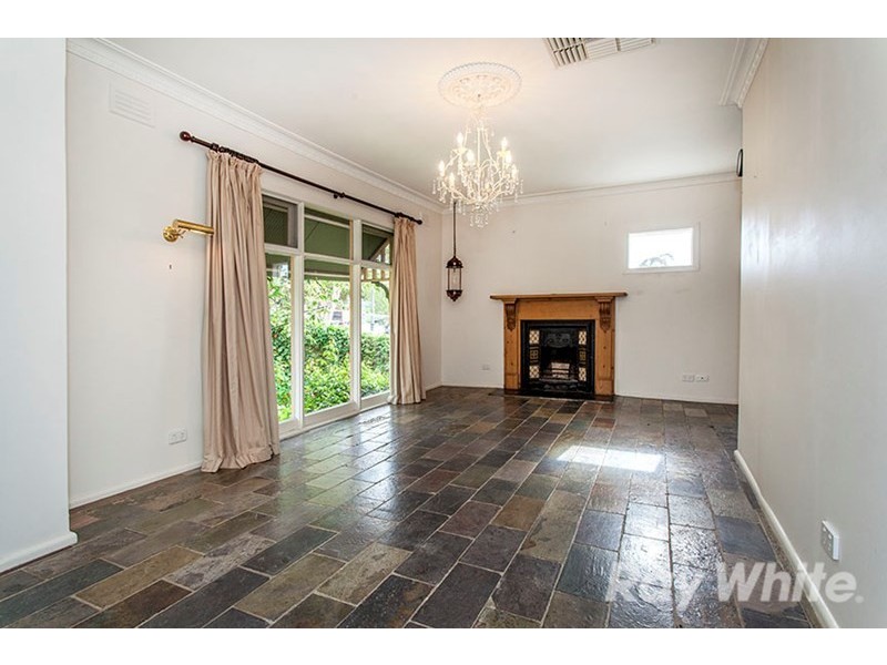 16 Ireland Avenue, Doncaster East VIC 3109