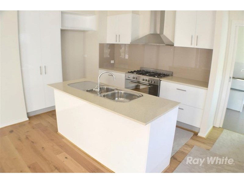 8 Harvie Street, Glen Waverley VIC 3150