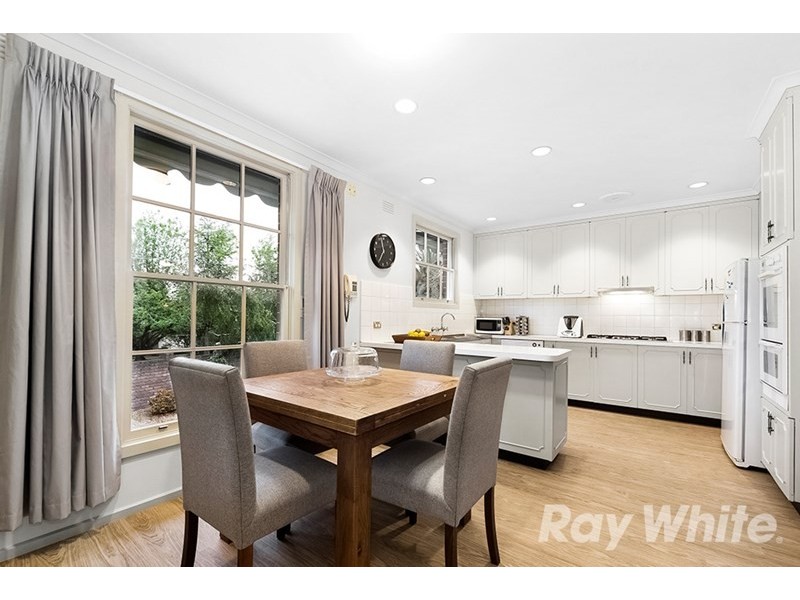 9 Dunsmuir Drive, Mount Waverley VIC 3149