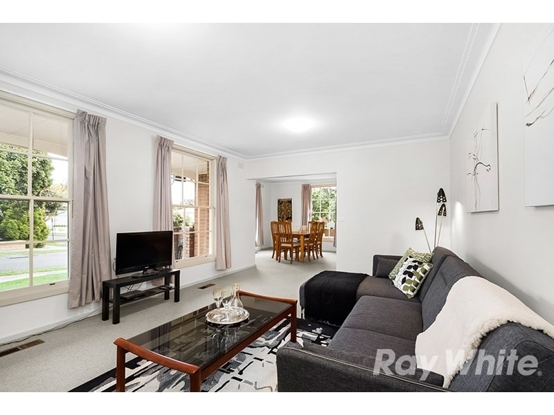 9 Dunsmuir Drive, Mount Waverley VIC 3149