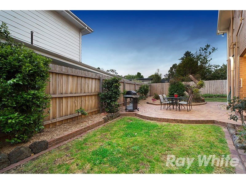 9 Dunsmuir Drive, Mount Waverley VIC 3149