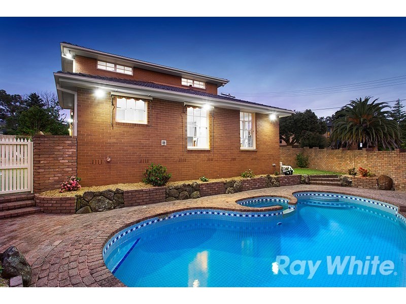 9 Dunsmuir Drive, Mount Waverley VIC 3149