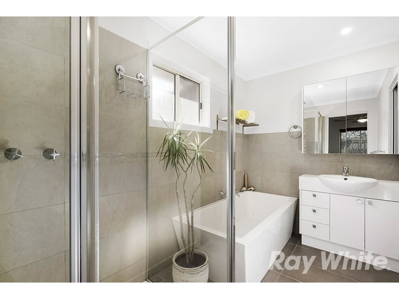 4/33 Kauri Grove, Glen Waverley VIC 3150