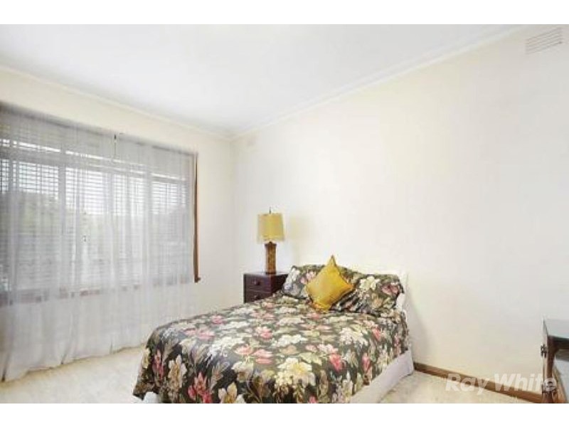 6 Grandview Road, Chadstone VIC 3148