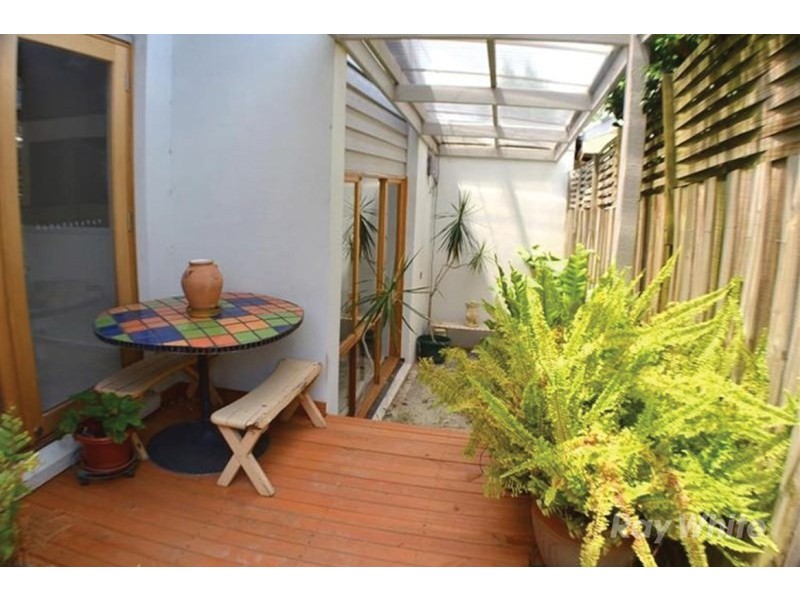 8 Charlnet Drive, Vermont South VIC 3133