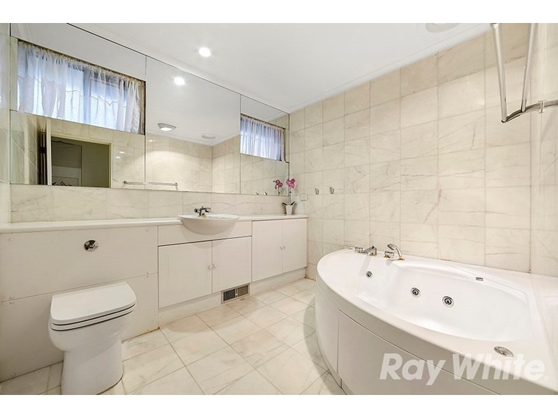 2 Gyton Avenue, Glen Waverley VIC 3150