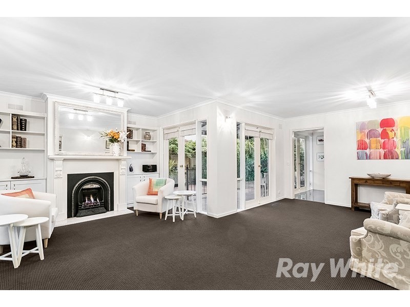 44 King Arthur Drive, Glen Waverley VIC 3150