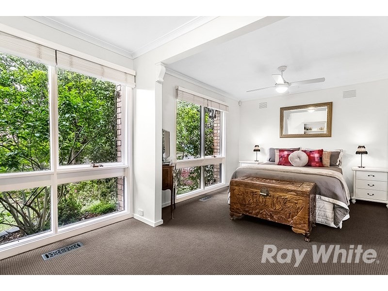 44 King Arthur Drive, Glen Waverley VIC 3150