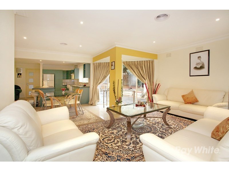 15 Lennox Avenue, Glen Waverley VIC 3150