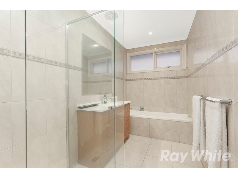 46 Glen Tower Drive, Glen Waverley VIC 3150