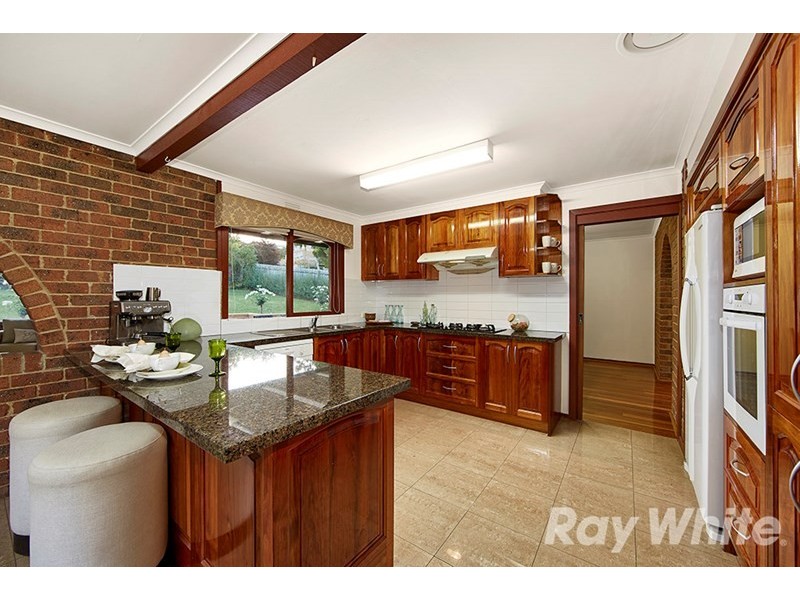 25 Winterton Drive, Wheelers Hill VIC 3150