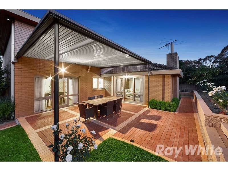 25 Winterton Drive, Wheelers Hill VIC 3150