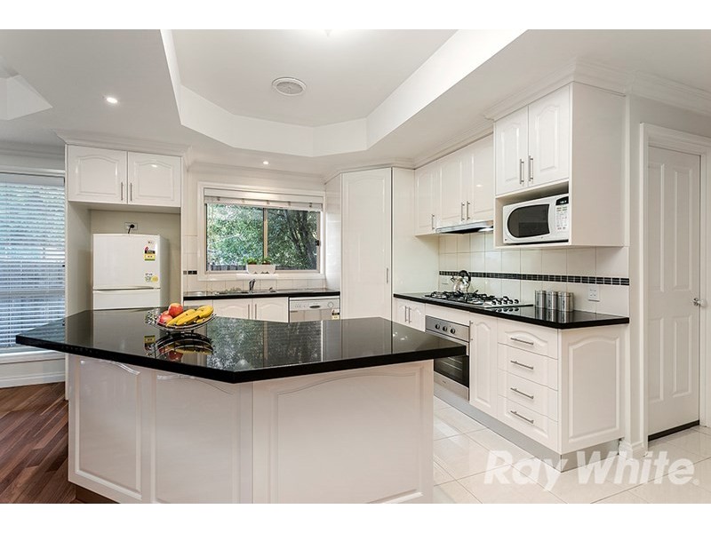 8 Albert Crescent, Mulgrave VIC 3170