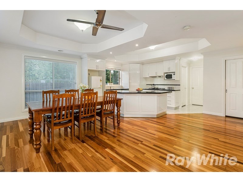 8 Albert Crescent, Mulgrave VIC 3170