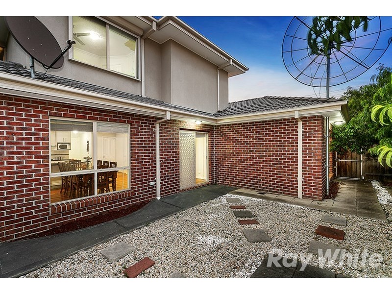 8 Albert Crescent, Mulgrave VIC 3170