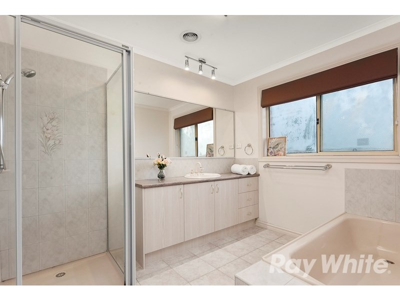 35 Knightsbridge Avenue, Nunawading VIC 3131