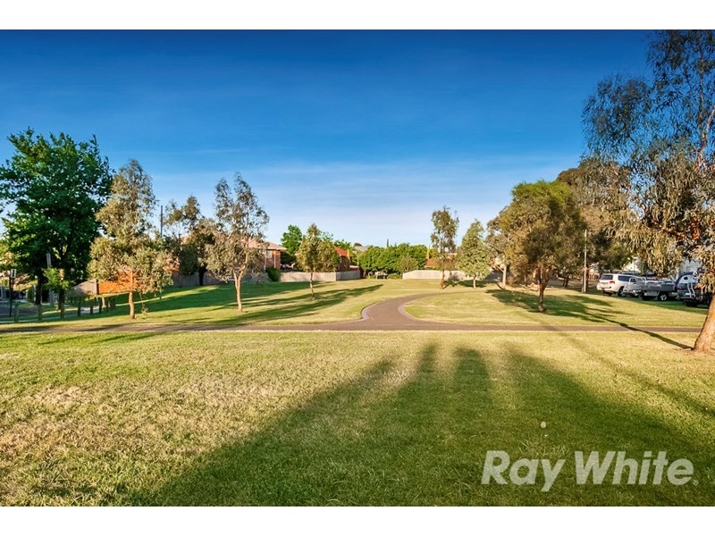 35 Knightsbridge Avenue, Nunawading VIC 3131