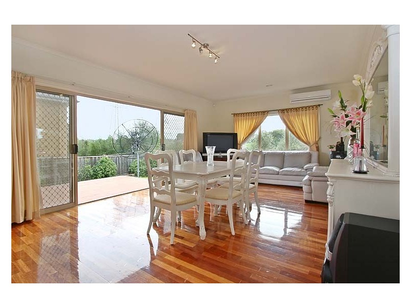 15 Montvale Mews, Mount Waverley VIC 3149