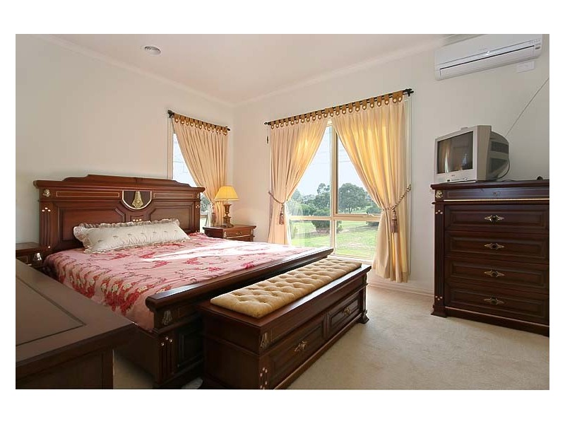 15 Montvale Mews, Mount Waverley VIC 3149