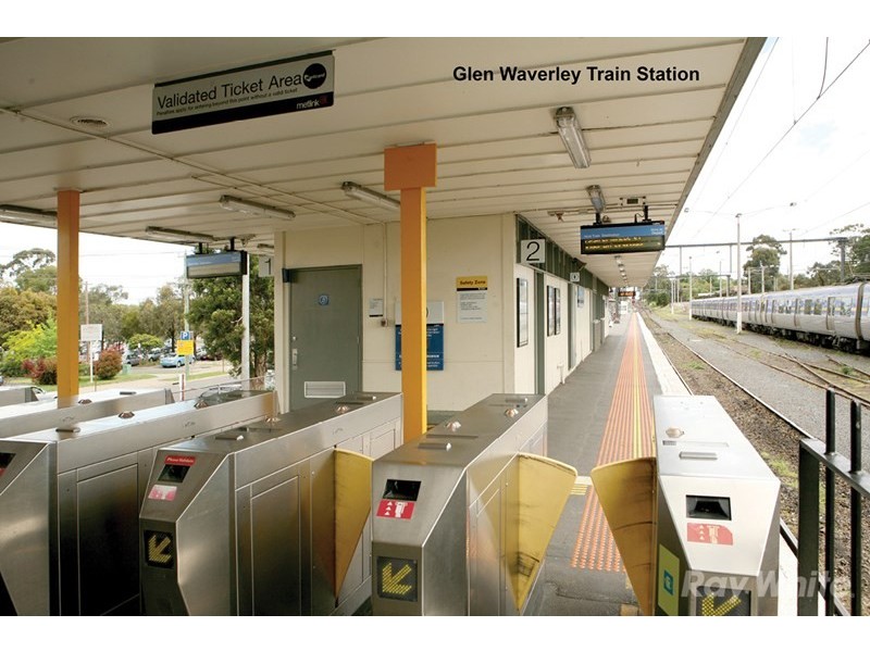 135 Capital Avenue, Glen Waverley VIC 3150