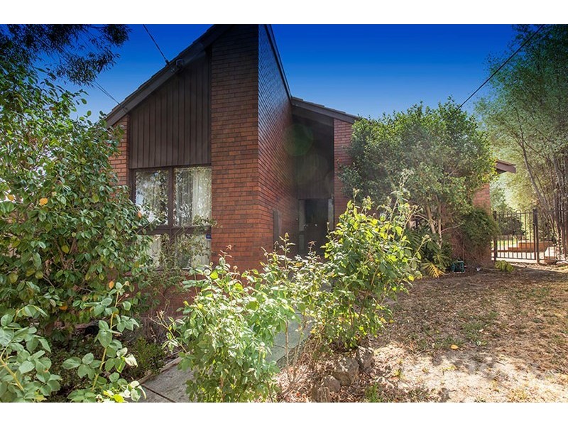 8 Danene Court, Vermont South VIC 3133