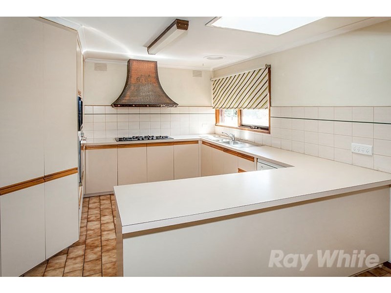 8 Danene Court, Vermont South VIC 3133