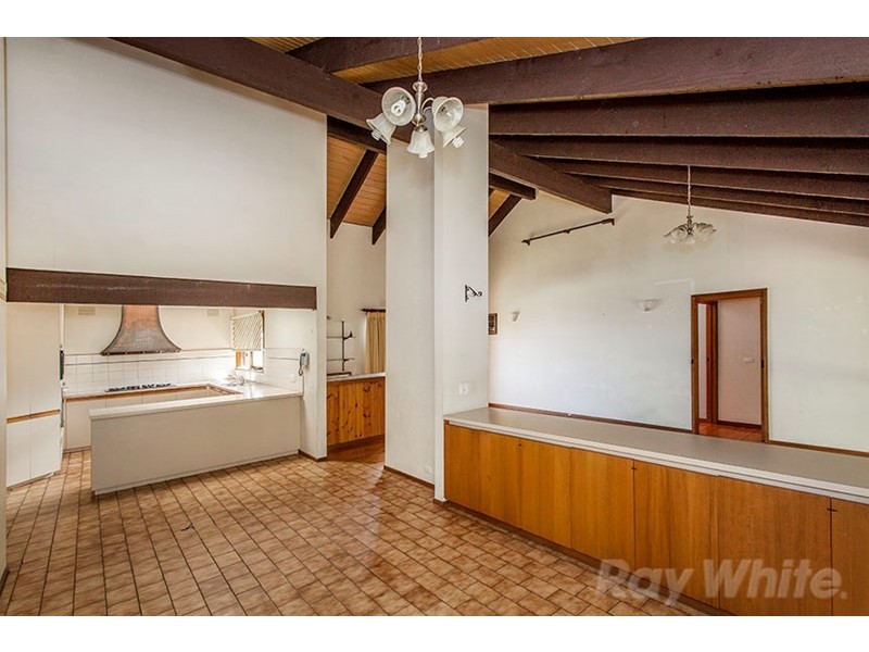 8 Danene Court, Vermont South VIC 3133