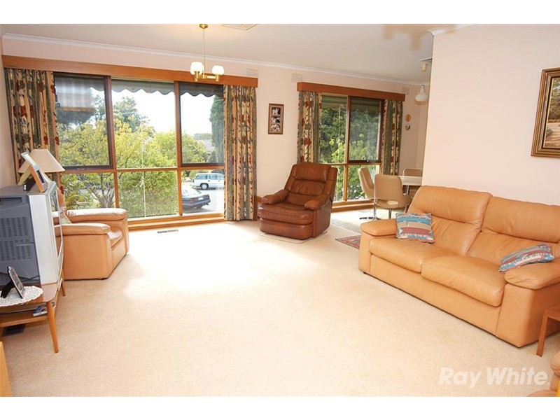 4 Regal Court, Glen Waverley VIC 3150
