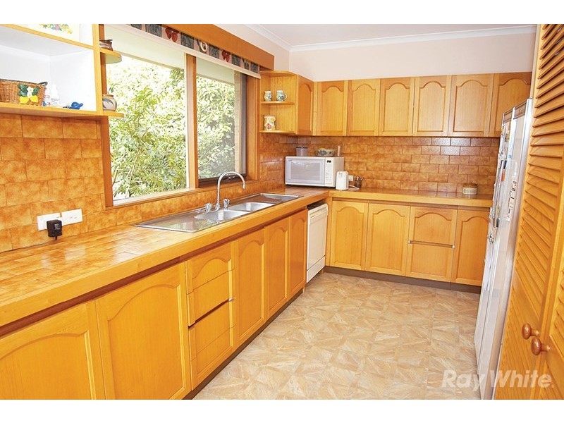 4 Regal Court, Glen Waverley VIC 3150